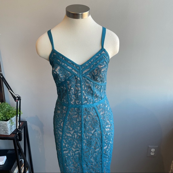Brand new Harlyn teal / turquoise fitted lace dress, size 6. - Picture 2 of 13